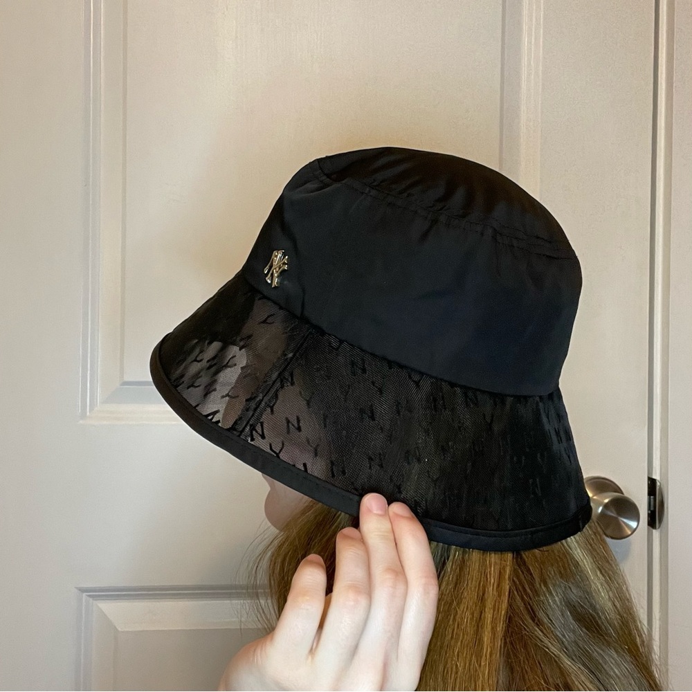Black New York Yankees bucket hat